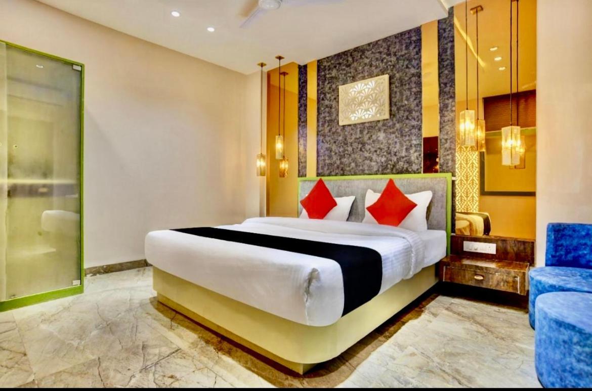 Hotel Vrindavan Prosperity Exterior foto