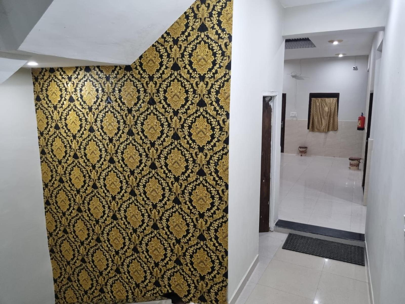 Hotel Vrindavan Prosperity Exterior foto